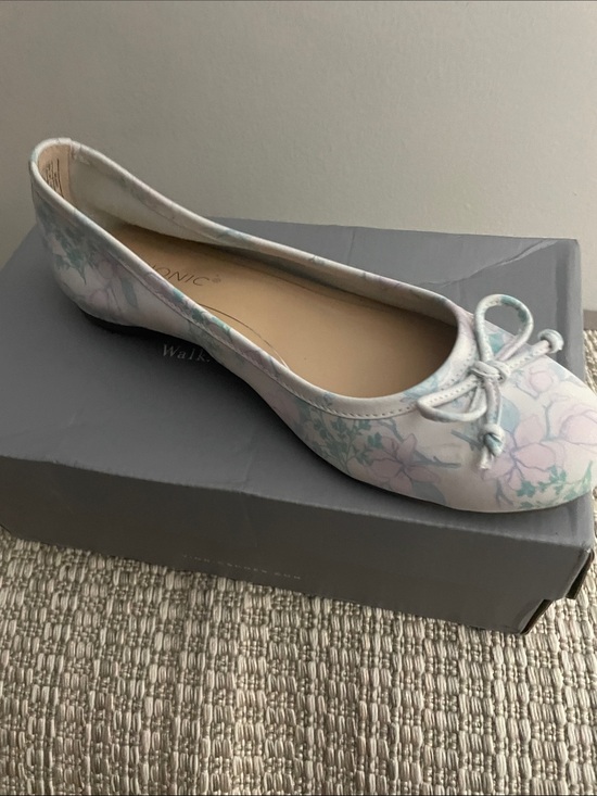 Vionic Shoes - Vionic Floral Pastel Ballet Flat in Light Multi